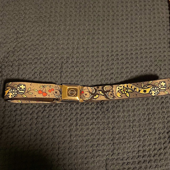 Buckle down seatbelt belt - Picture 2 of 3